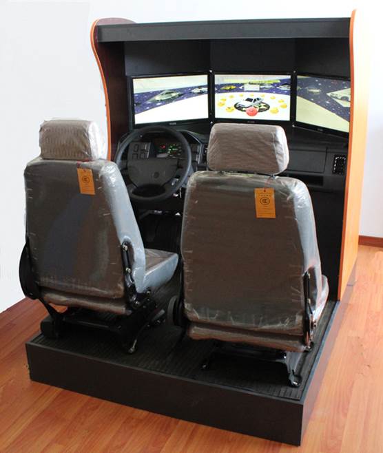 YL-QM13B型 三屏汽車駕駛模擬器